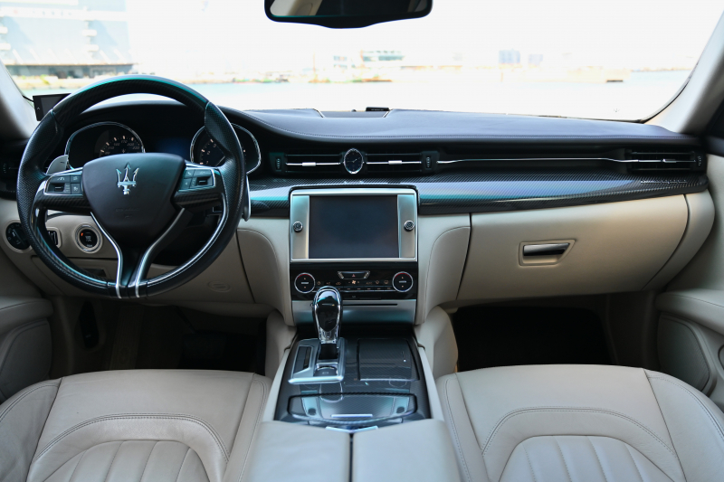 マセラティ クアトロポルテ 中古車