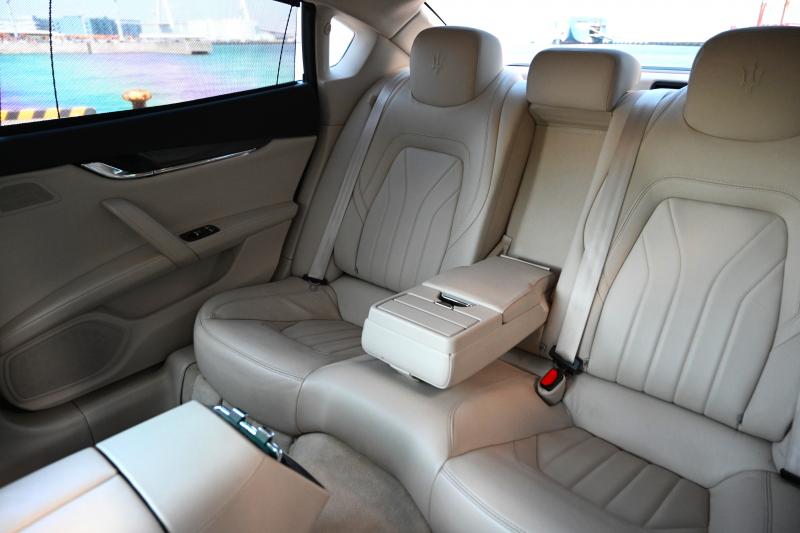 マセラティ クアトロポルテ 中古車