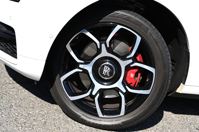 ロールスロイス カリナン 中古車