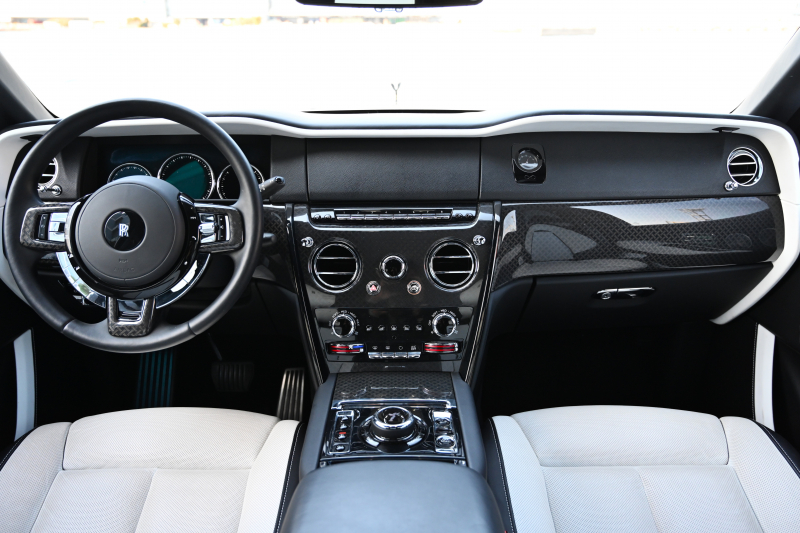 ロールスロイス カリナン 中古車