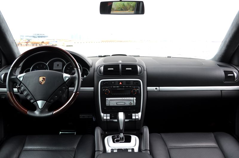 ポルシェ カイエン 中古車