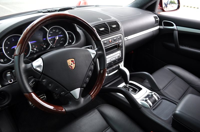 ポルシェ カイエン 中古車