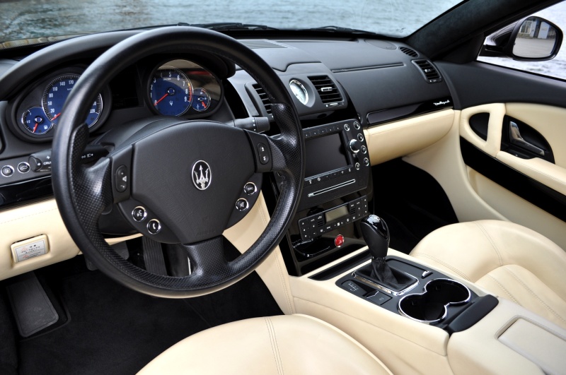 マセラティ クアトロポルテ 中古車