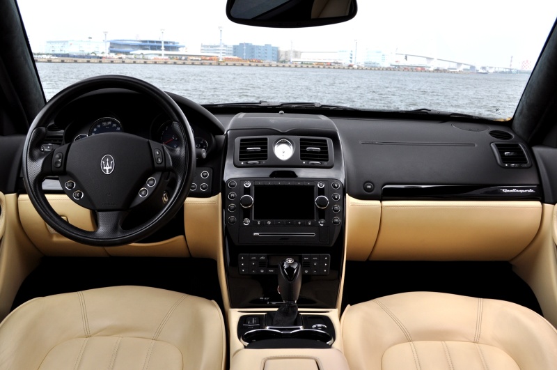 マセラティ クアトロポルテ 中古車