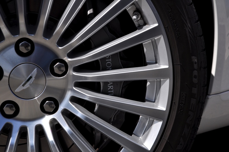 アストンマーティン ラピード 中古車