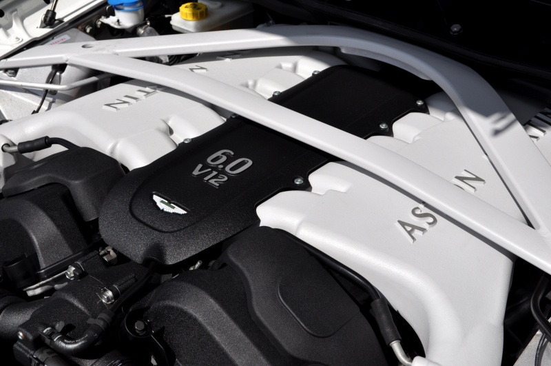 アストンマーティン ラピード 中古車