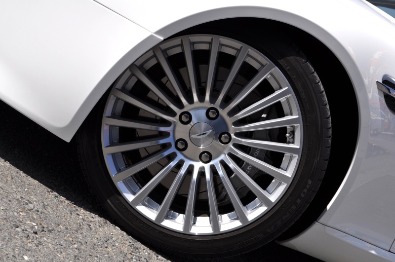 アストンマーティン ラピード 中古車