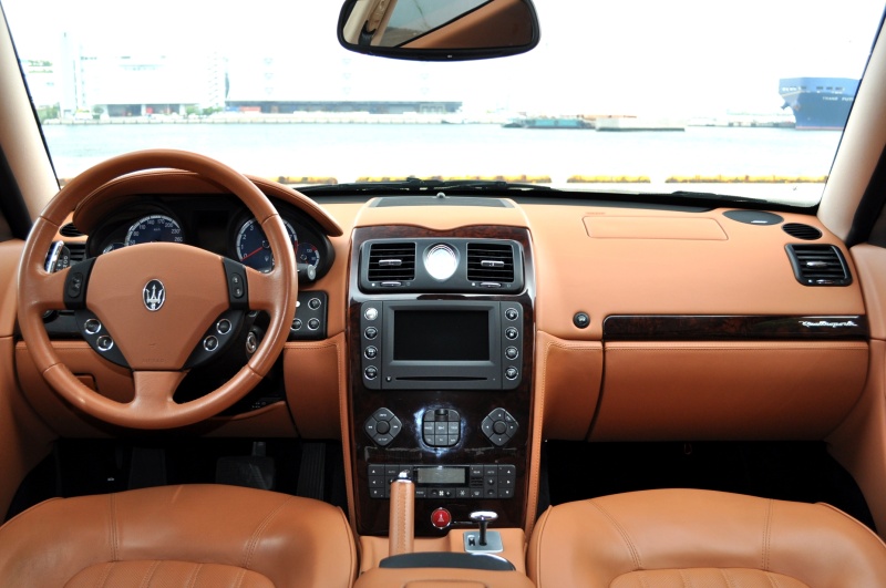 マセラティ クアトロポルテ 中古車