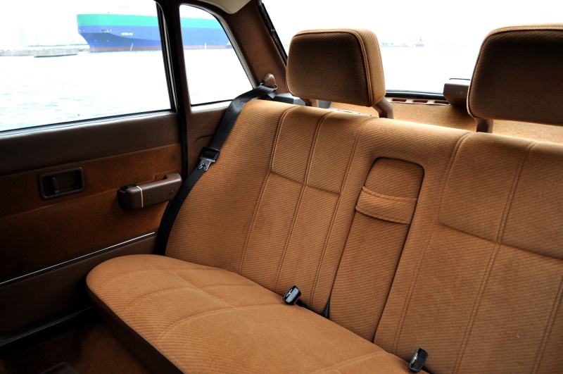 ボルボ 240 中古車