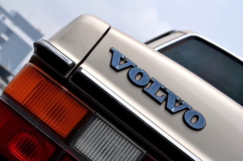 ボルボ 240 中古車