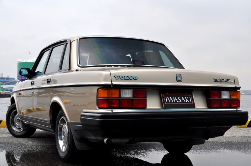 ボルボ 240 中古車