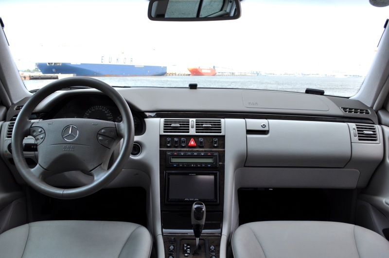 メルセデスベンツ Eクラス 中古車