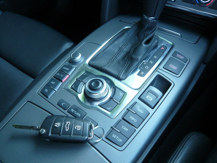 アウディ A6 中古車