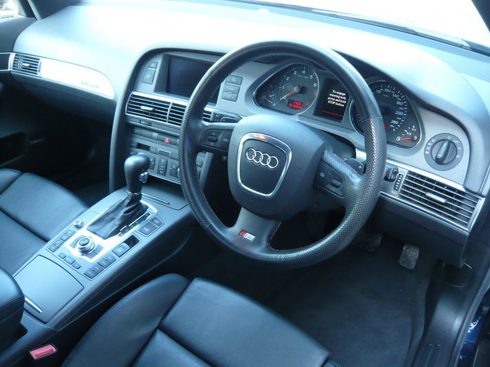 アウディ A6 中古車