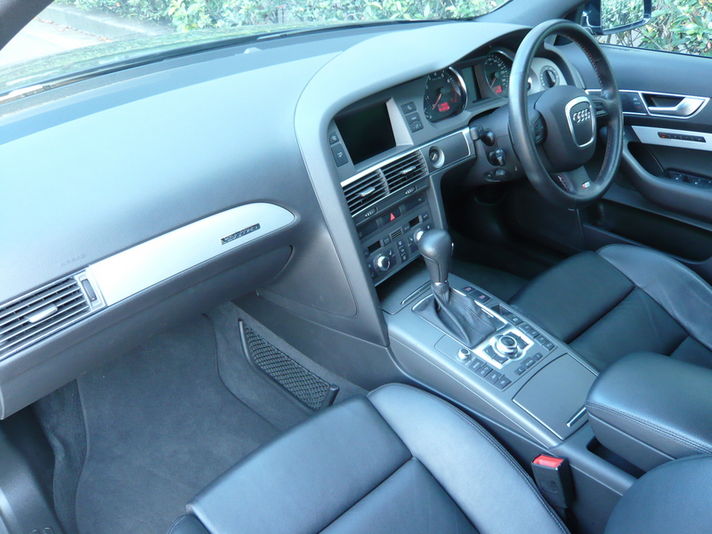 アウディ A6 中古車