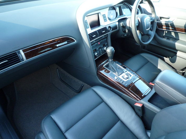 アウディ オールロード 中古車