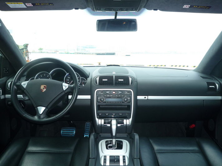 ポルシェ カイエン 中古車