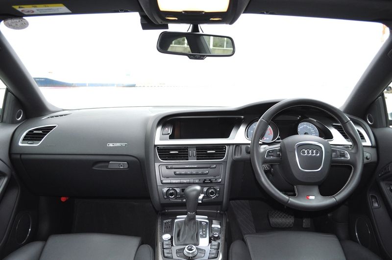 アウディ S5 中古車