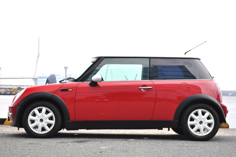 MINI(ミニ) ミニ クーパー 法人2オナ低走行2.8万Km屋根保管人気