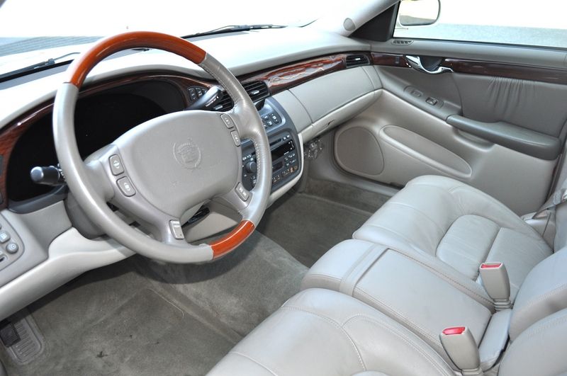 キャデラック ドゥビル 中古車