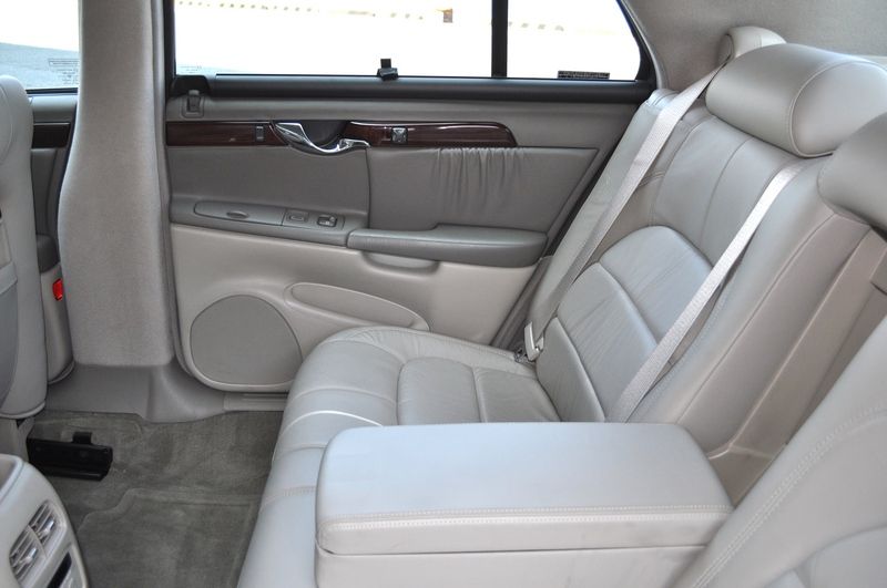 キャデラック ドゥビル 中古車