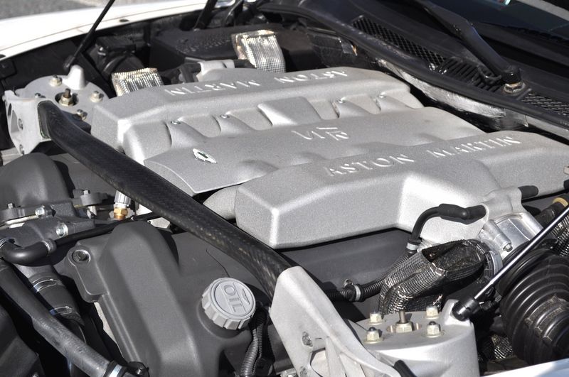 アストンマーティン V12 ヴァンキッシュ 中古車