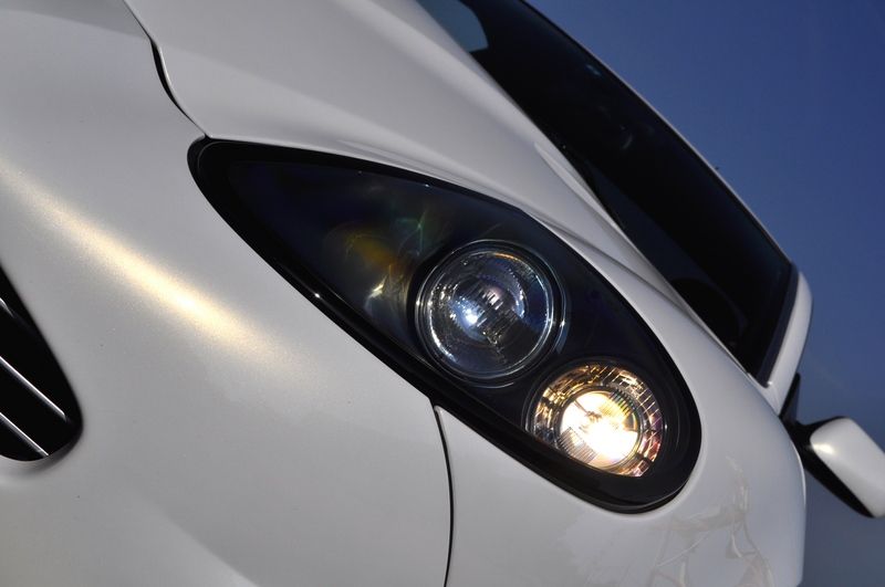 アストンマーティン V12 ヴァンキッシュ 中古車