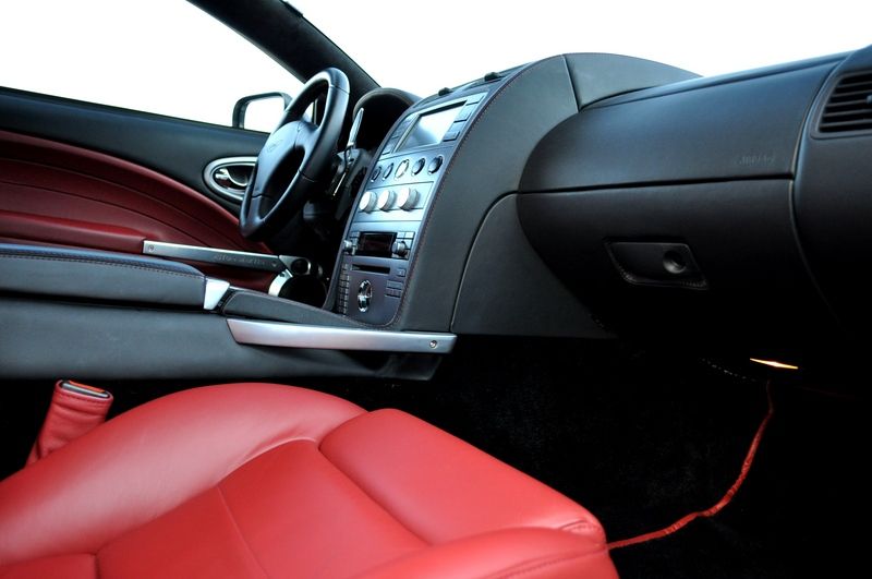 アストンマーティン V12 ヴァンキッシュ 中古車