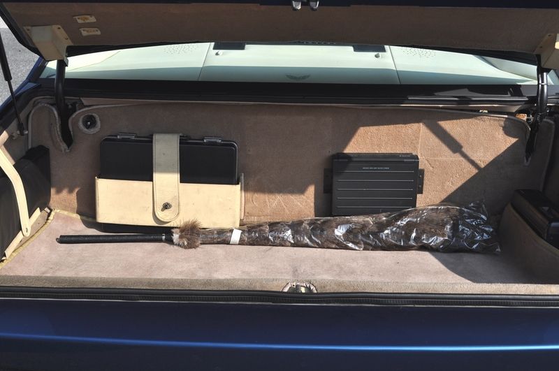 アストンマーティン ラゴンダ 中古車