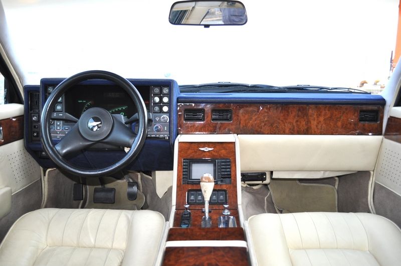 アストンマーティン ラゴンダ 中古車