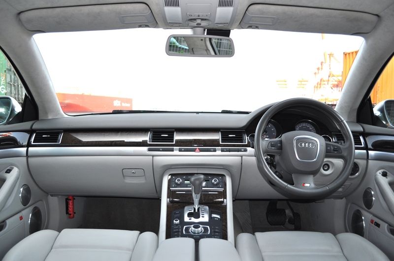 アウディ S8 中古車