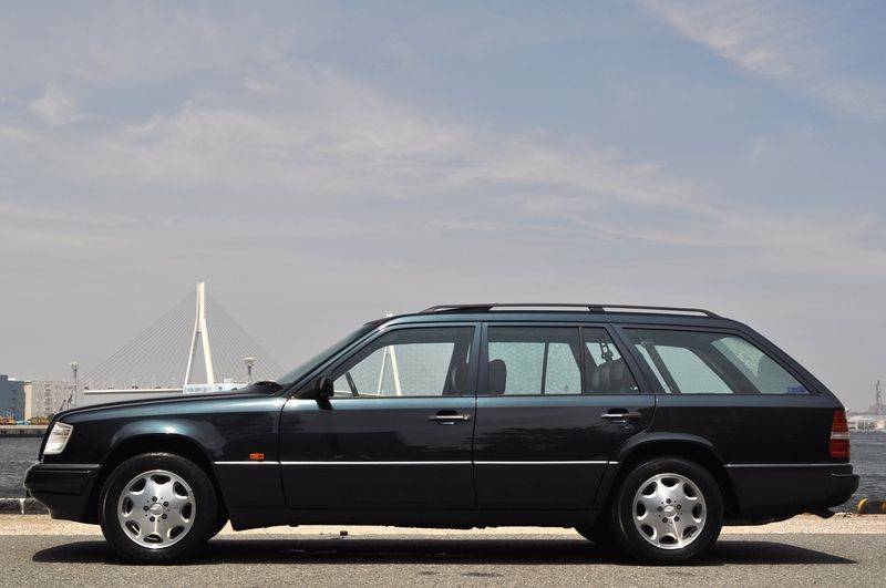 メルセデスベンツ Eクラス 中古車