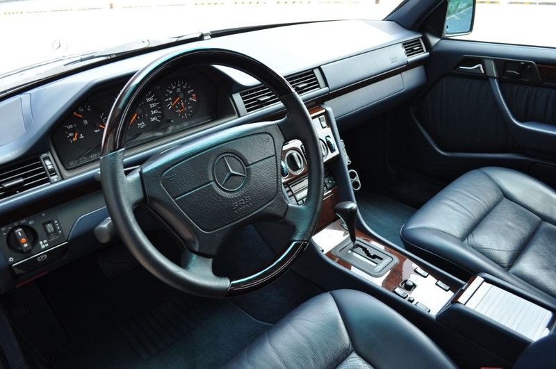 メルセデスベンツ Eクラス 中古車