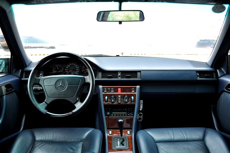 メルセデスベンツ Eクラス 中古車