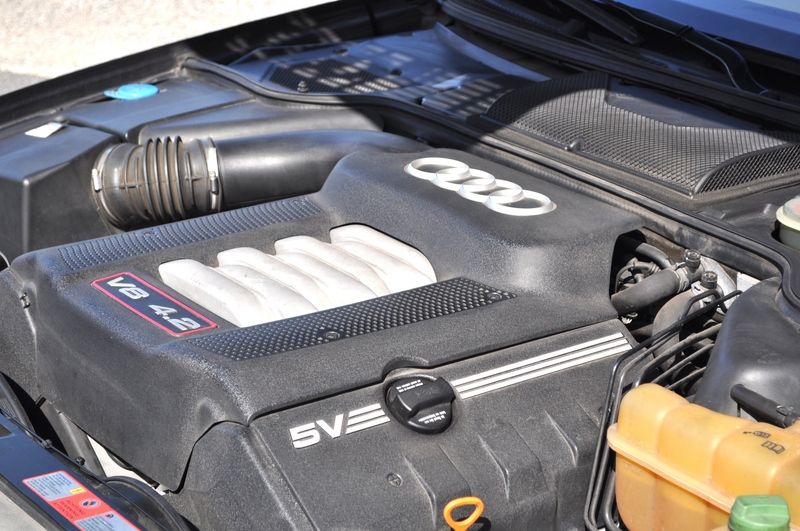 アウディ S8 中古車