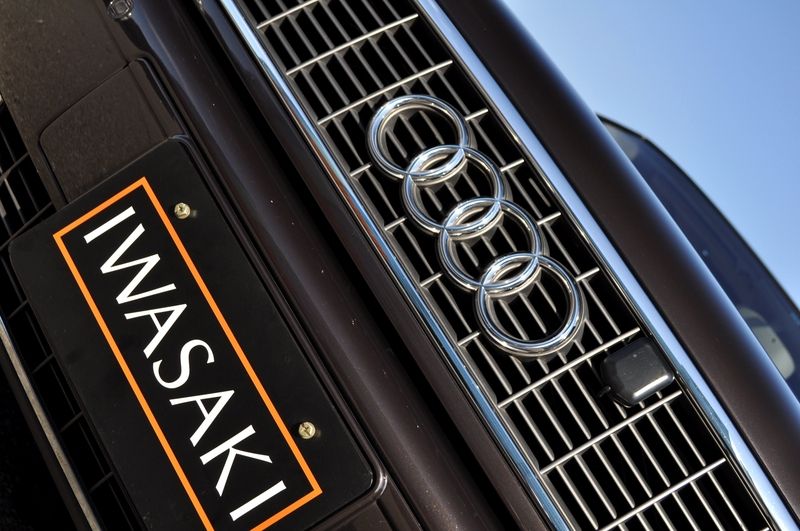 アウディ S8 中古車