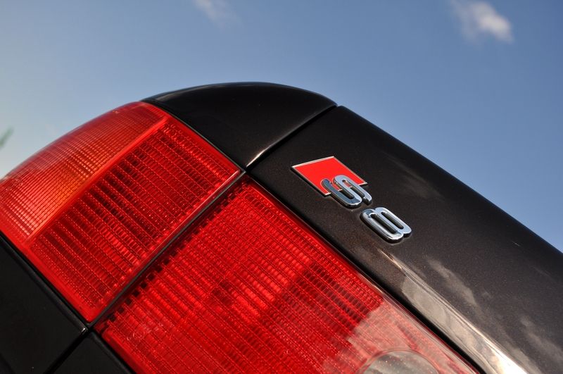 アウディ S8 中古車