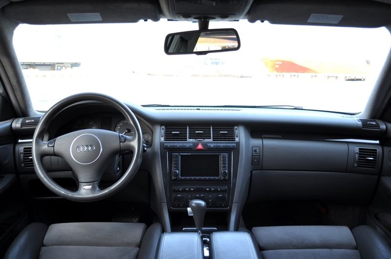 アウディ S8 中古車