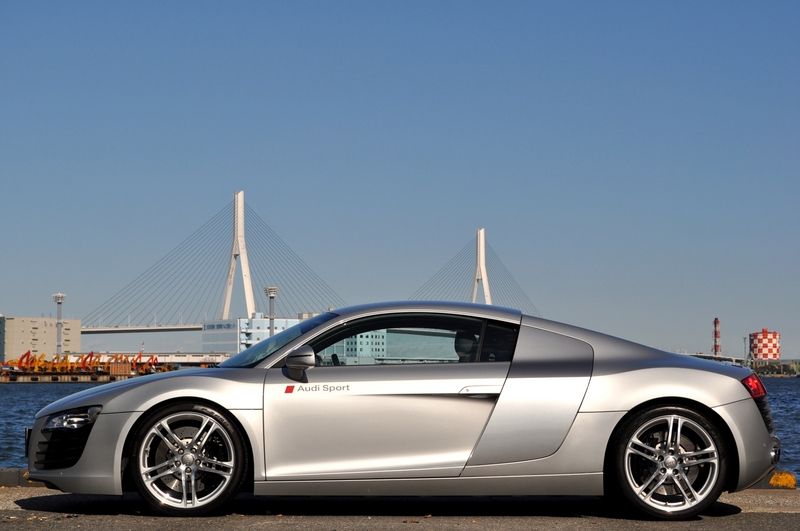 アウディ R8 中古車