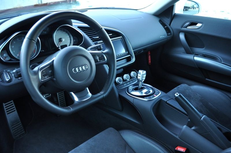 アウディ R8 中古車