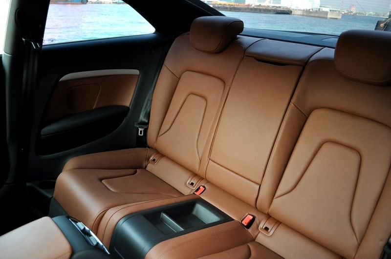 アウディ A5 中古車