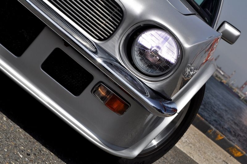 アストンマーティン V8 中古車