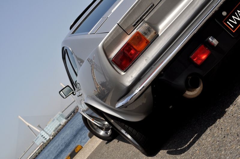 アストンマーティン V8 中古車