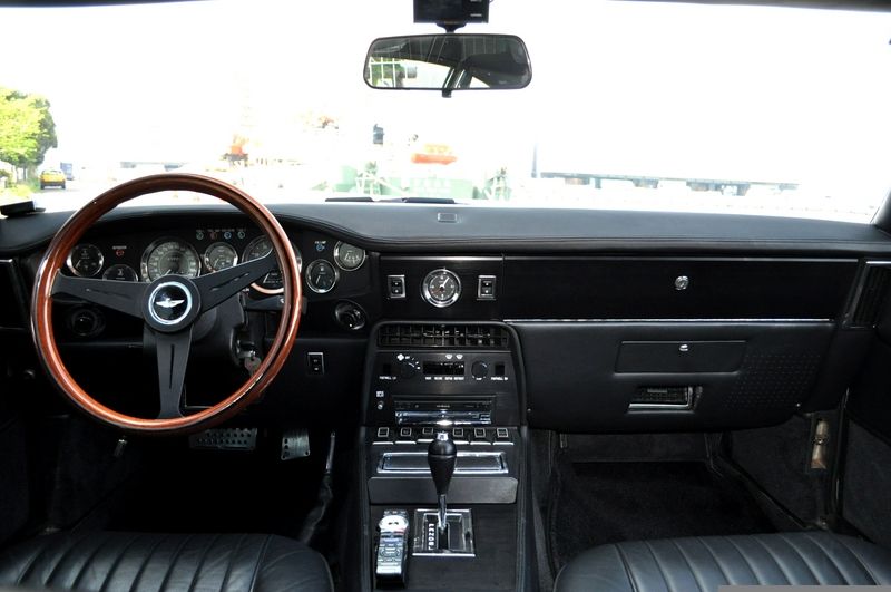 アストンマーティン V8 中古車