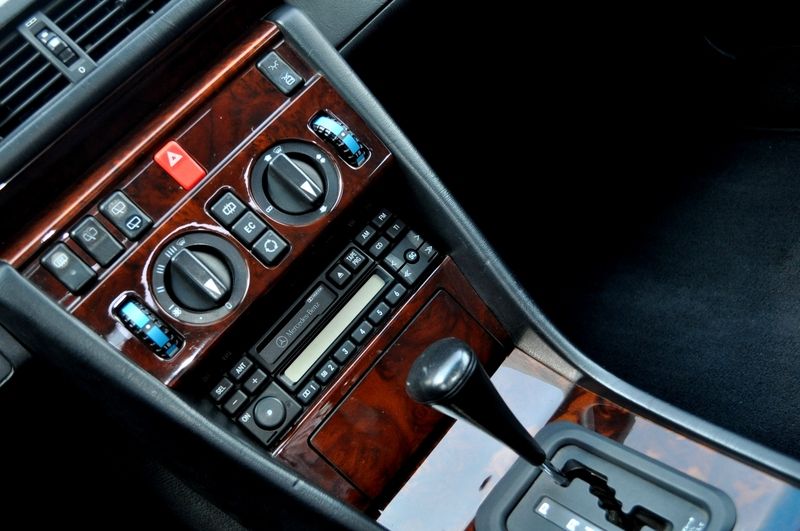 メルセデスベンツ Eクラス 中古車