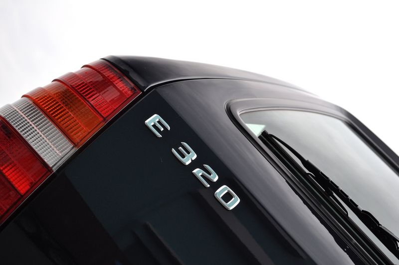 メルセデスベンツ Eクラス 中古車