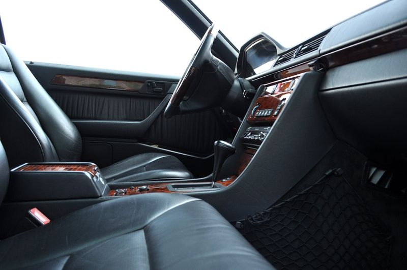 メルセデスベンツ Eクラス 中古車