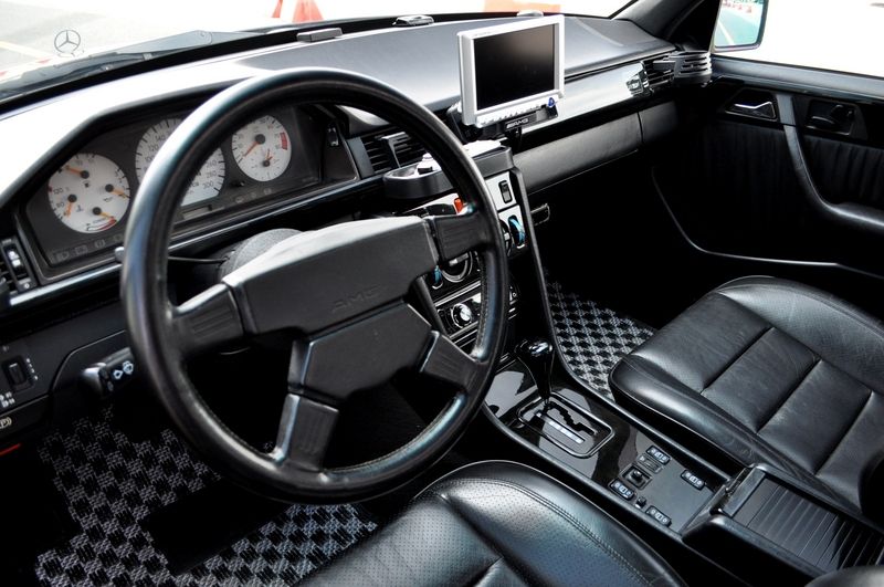 AMG Eクラス(ミディアム) 中古車