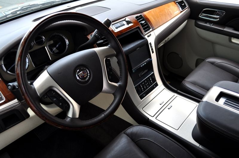 キャデラック エスカレード 中古車