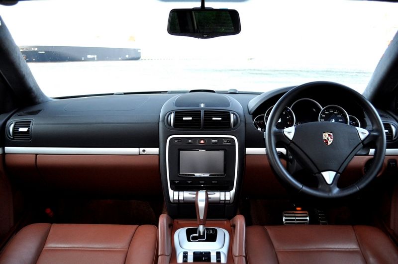 ポルシェ カイエン 中古車